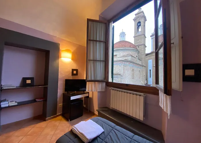 Emerald PalaceHostel